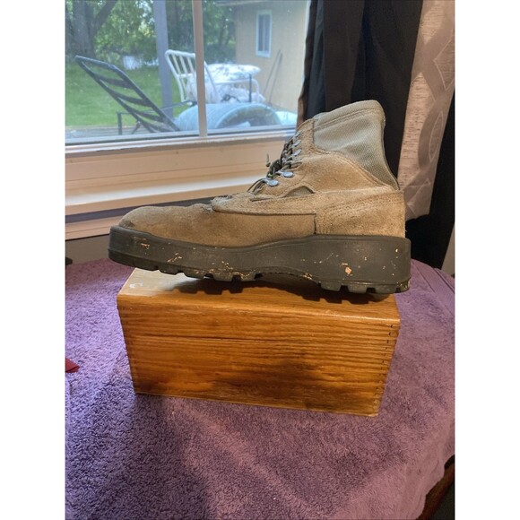 Wellco Air Force TW‎ Boots Womens Size 7 R Combat Military Green Vibram Sole - Picture 3 of 7